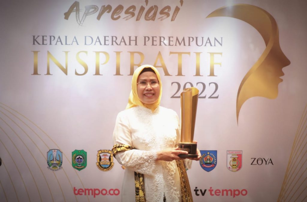 Bupati Serang Raih Penghargaan Kepala Daerah Perempuan Inspiratif 2022