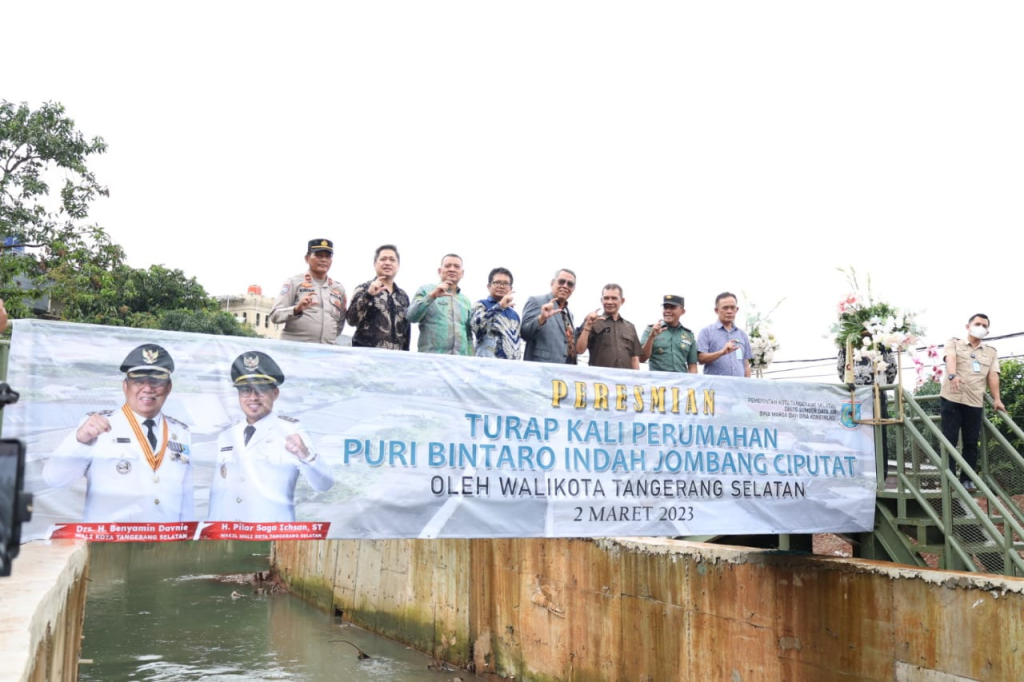 Atasi Banjir, Benyamin Resmikan Pembangunan Turap Kali Puri Bintaro Indah