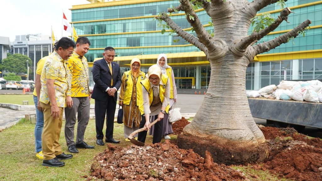 Sejukan DPP Golkar, Ketua KPPG Tanam Pohon Baobab