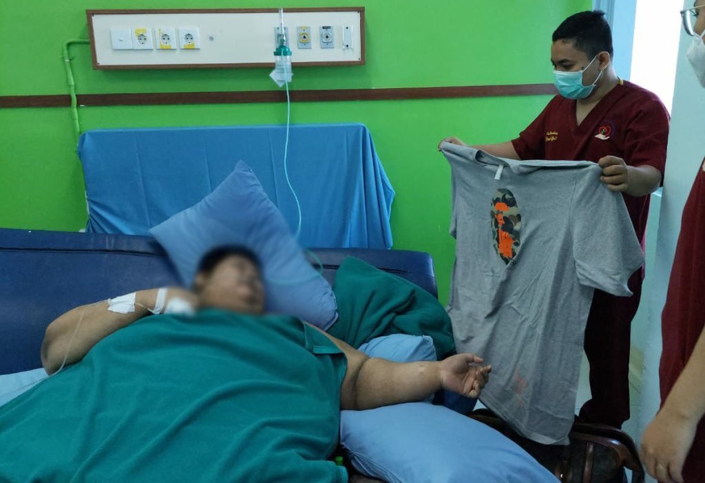 10 Dokter Spesialis Dikerahkan Tangani Pria Berbobot 300 Kg di Tangerang