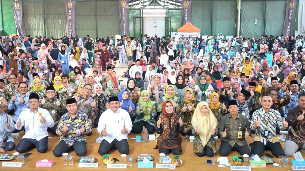 Bupati Serang Santuni 1.000 Anak Yatim