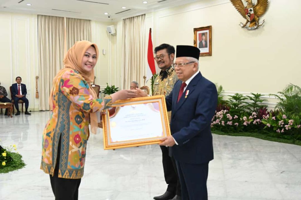 Bupati Pandeglang Raih Penghargaan Adhykarya Pratama Pembangunan Pertanian