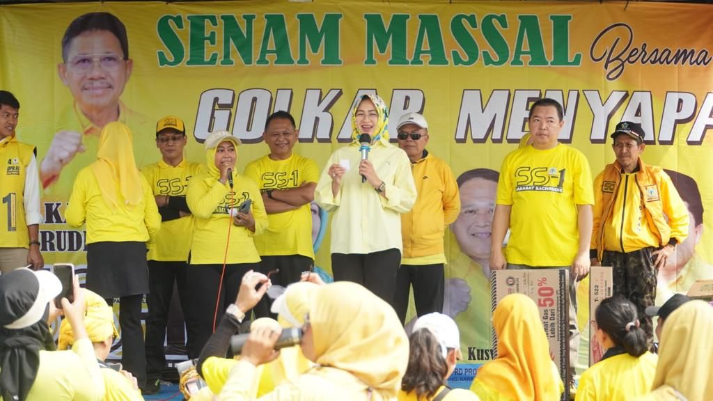 Emak-emak di Kota Tangerang Antusias Sambut Airin di Pileg 2024