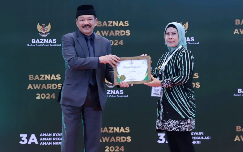 Ketiga Kali, Bupati Serang Raih Baznas Award 2024