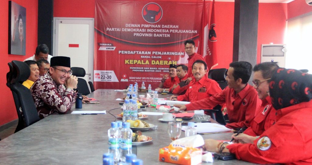 Andika Hazrumy Jalani Wawancara Bakal Calon Bupati Serang di DPD PDIP Banten