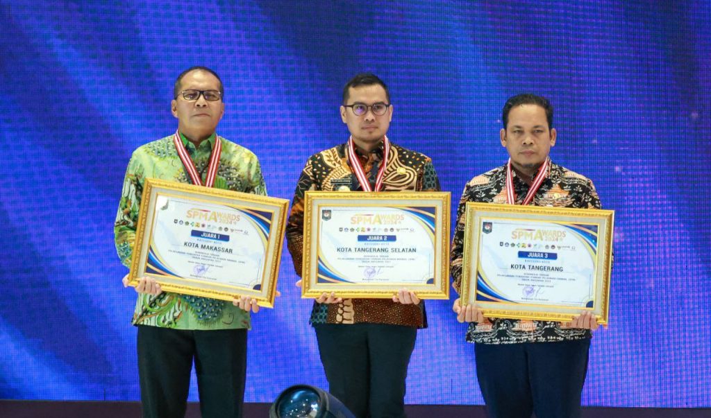 Pemkot Tangsel Raih Penghargaan Standar Pelayanan Minimal Kategori Terbaik se-Indonesia
