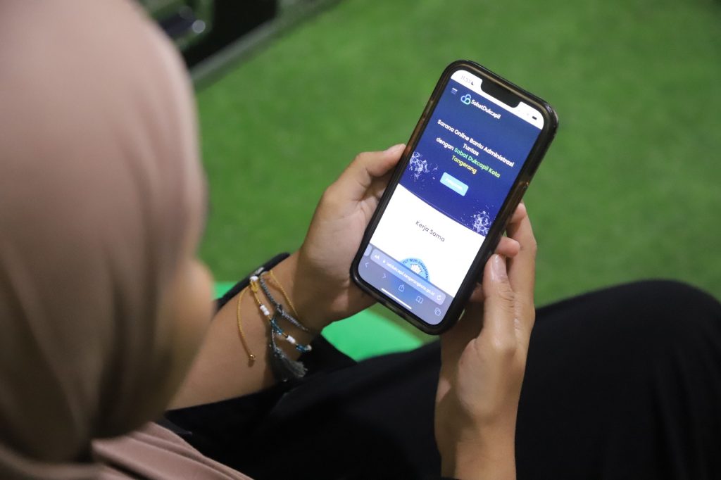 Warga Kota Tangerang Bisa Buat KTP-el Secara Online