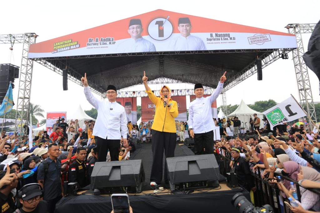 Dihadiri Puluhan Ribu Massa Kampanye, Andika-Nanang Gelorakan Kemajuan Kabupaten Serang