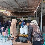 Saat Harga Kebutuhan Pokok Meningkat, 410 KPM di Kelurahan Pandeglang Terima Beras Bulog dan Minyak Goreng